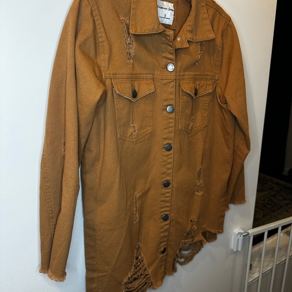 Women's Distressed Camel Denim Jacket - Picture 4 of 6